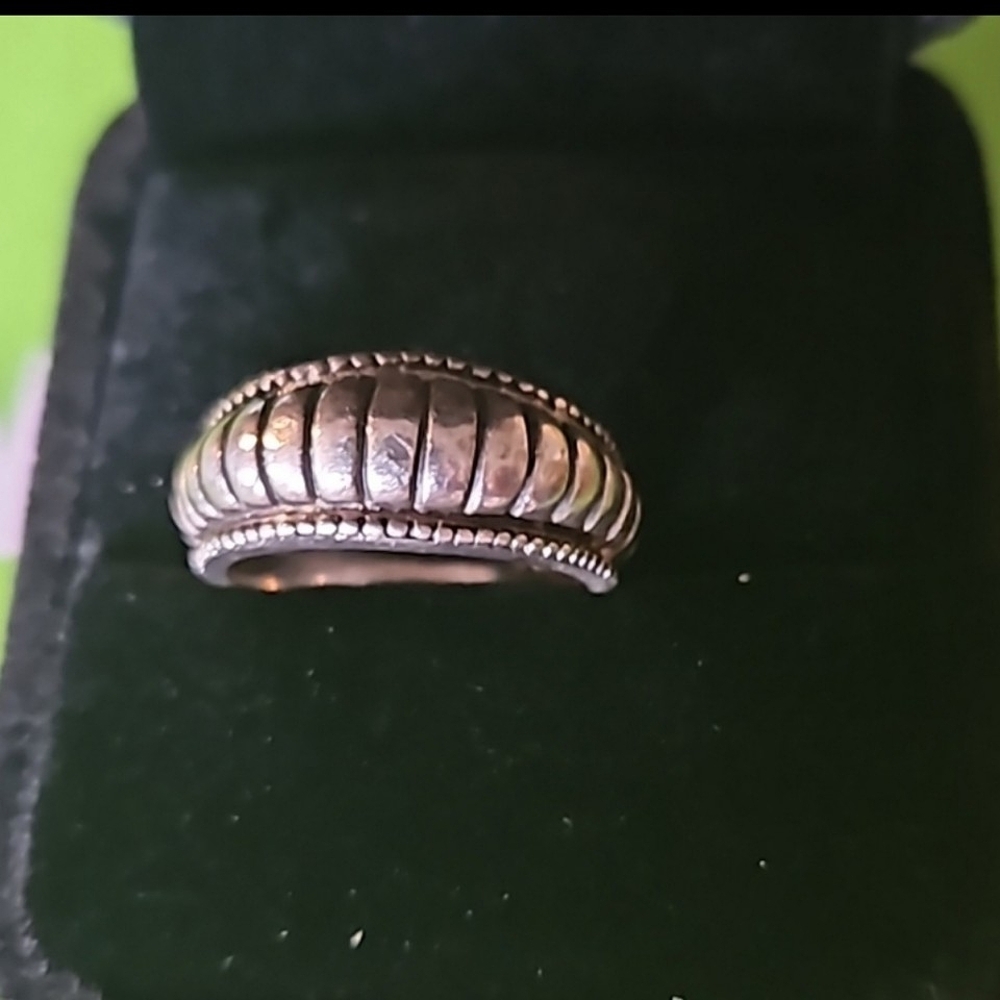 Rare 70s Sterling handmade Hallmarked Vtg Scalloped Dome Band Ring Size 7 - Picture 8 of 15